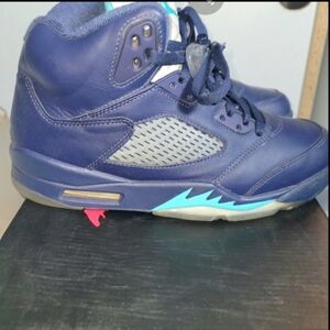 Jordan Retro 5 Navy Blue and White Classic Sneakers